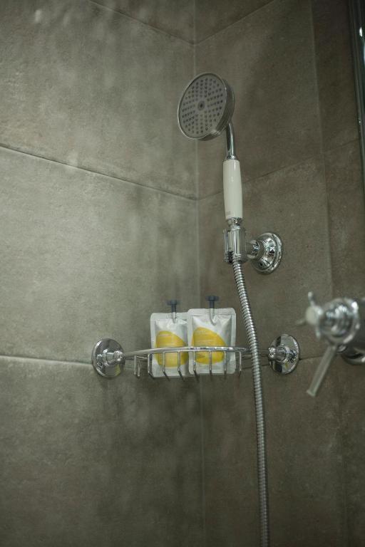 Single Room Private Bathroom
